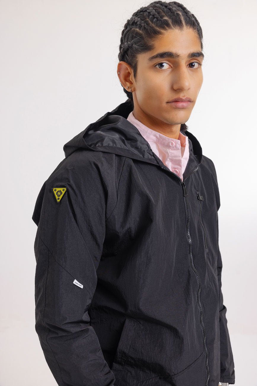 Cayendo // Lightweight Nylon Jacket - Urban Monkey® - UM23_JK_W008_BK_S