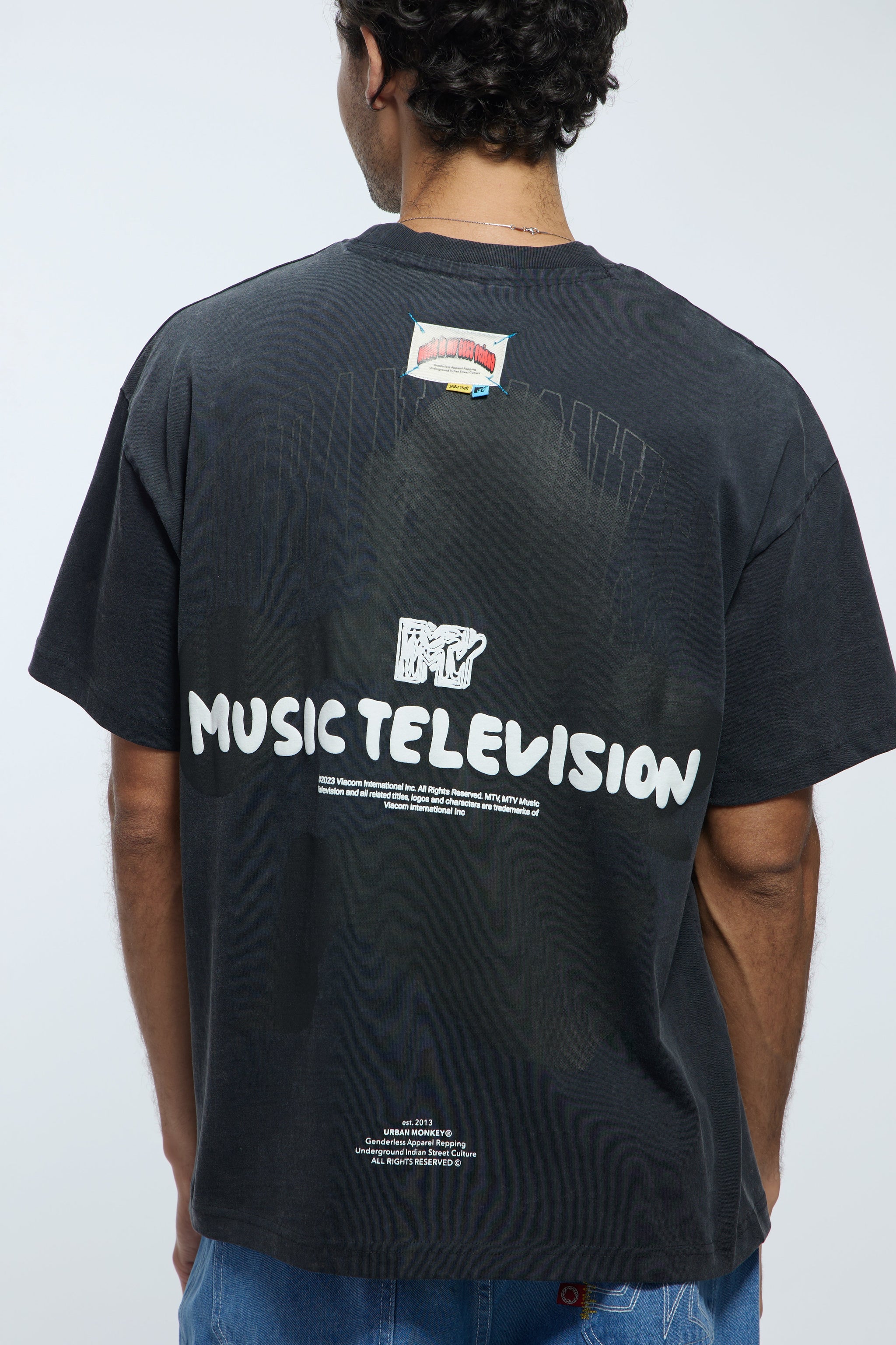 MTV X UM // MONKEY TV - Urban Monkey® - UM23A_BF_MTV1_XS