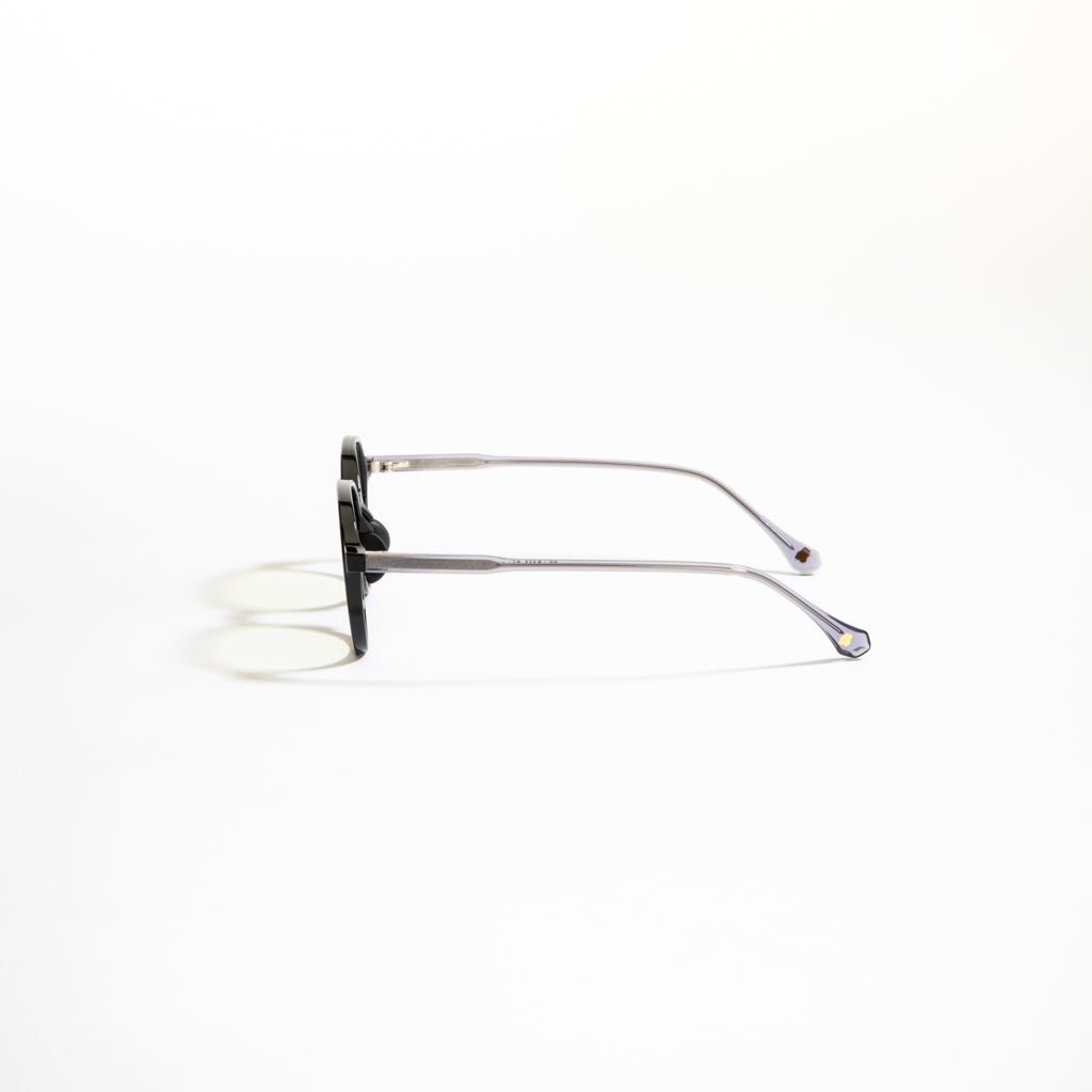 Old School // 002 - Urban Monkey® - LD202 - C01